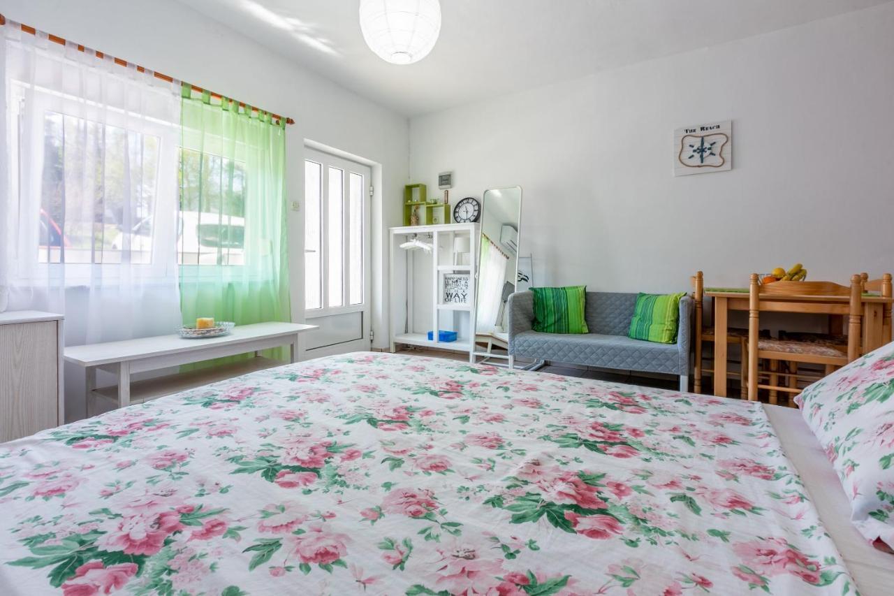 Apartments Ratko Jadranovo Buitenkant foto