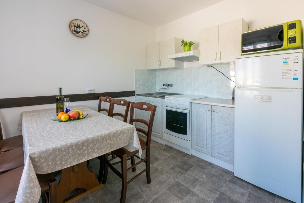 Apartments Ratko Jadranovo Buitenkant foto