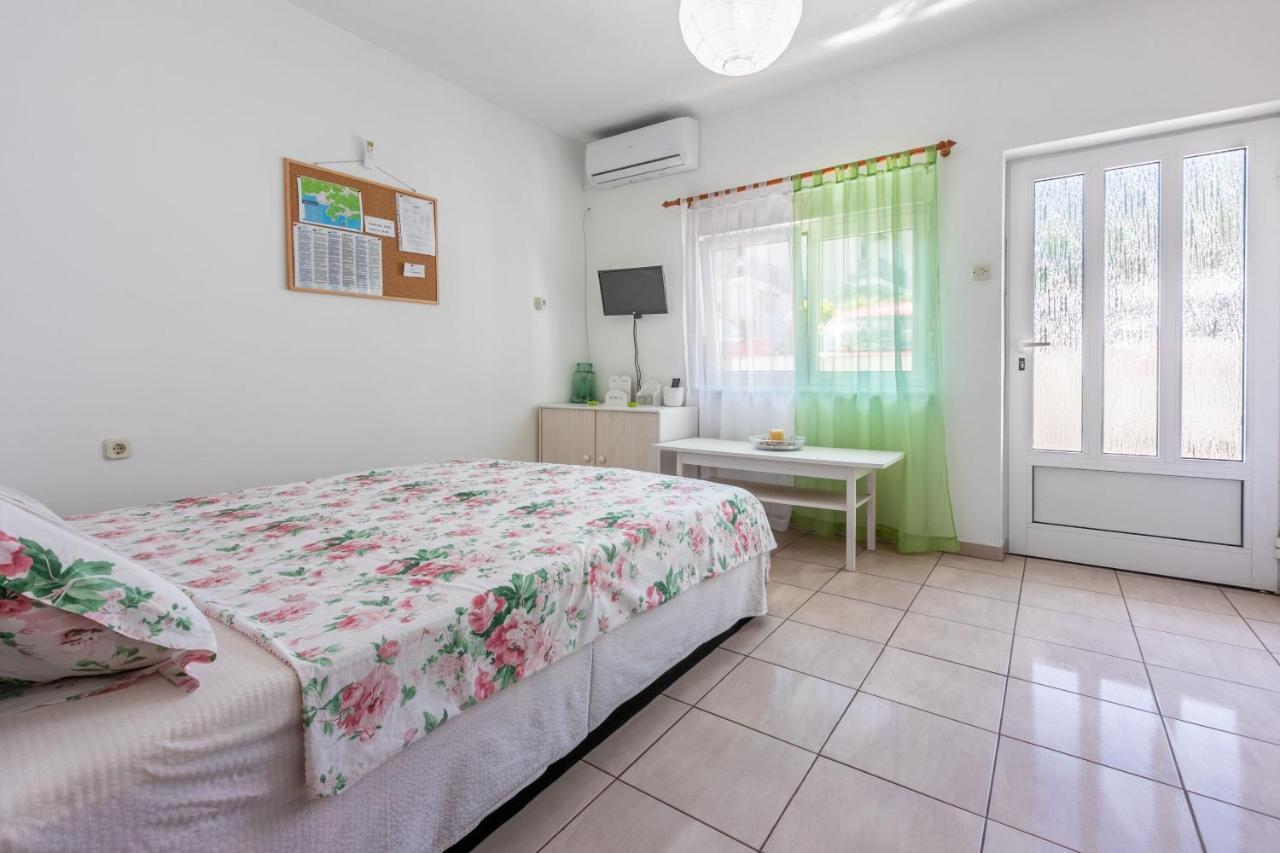 Apartments Ratko Jadranovo Buitenkant foto